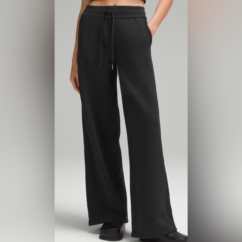 Lululemon Scuba Mid-Rise Wide-Leg Pant